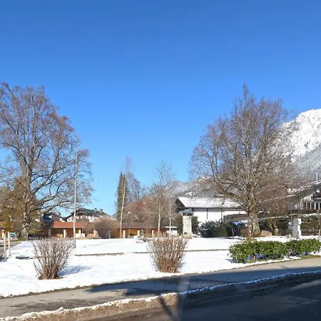 Ruhige Chalet-style Am Kurpark Neben Der Therme Apartmán